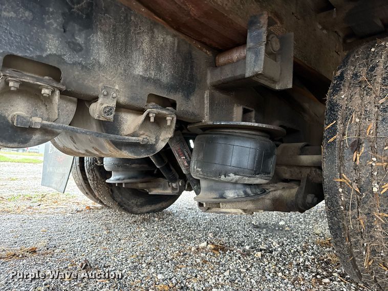 image for item ED5502 1999 Landoll tilt deck equipment trailer