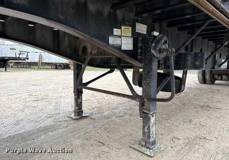 image for item ED5503 2002 Transcraft TL-2000 flatbed trailer