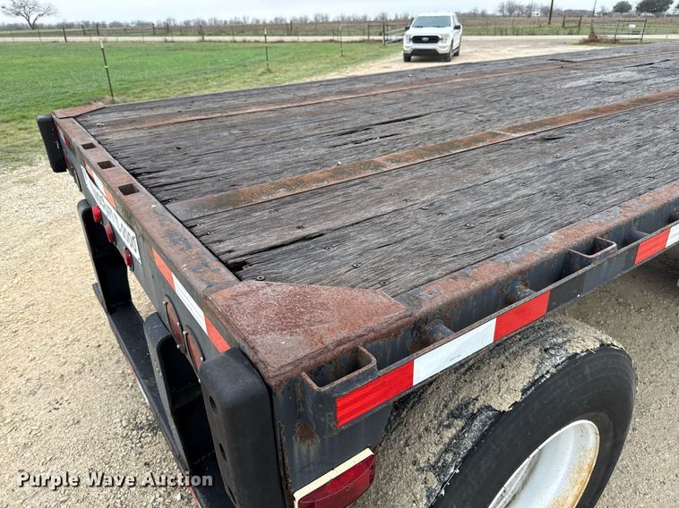 image for item ED5503 2002 Transcraft TL-2000 flatbed trailer