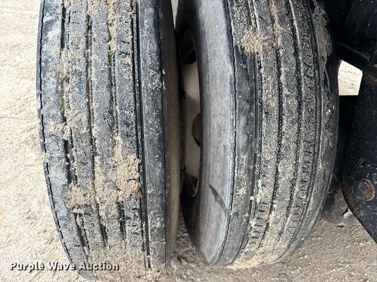 image for item ED5503 2002 Transcraft TL-2000 flatbed trailer