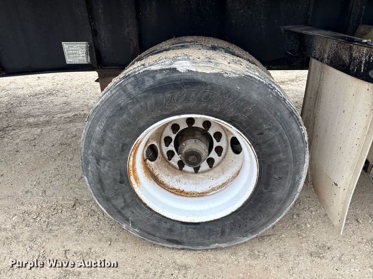 image for item ED5503 2002 Transcraft TL-2000 flatbed trailer