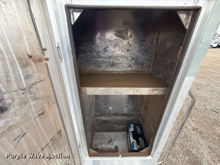 image for item EG2446 2019 Kenworth W900 semi truck