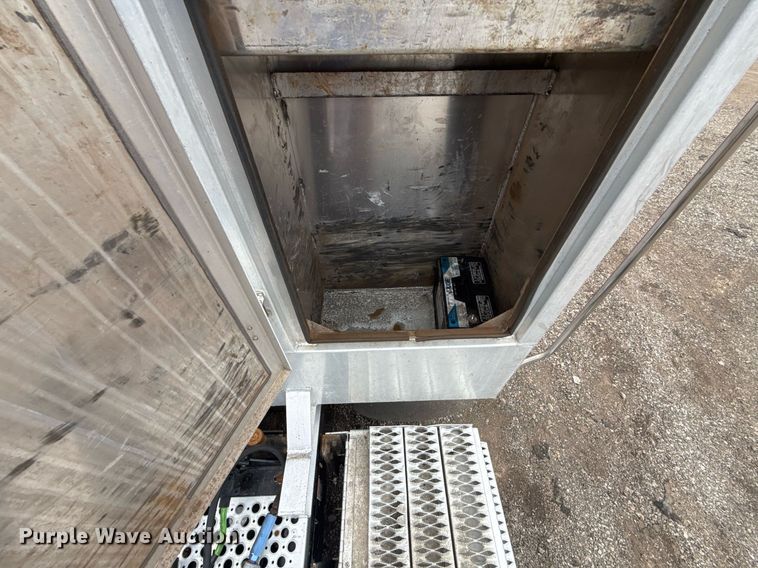 image for item EG2446 2019 Kenworth W900 semi truck