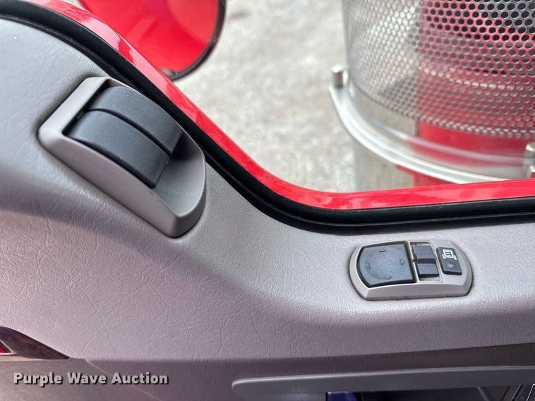 image for item EG2446 2019 Kenworth W900 semi truck