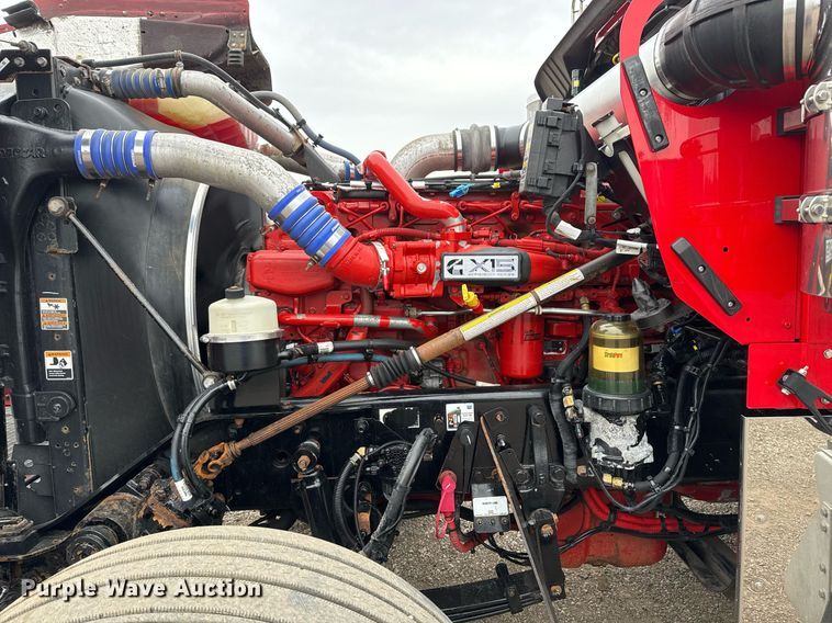 image for item EG2446 2019 Kenworth W900 semi truck