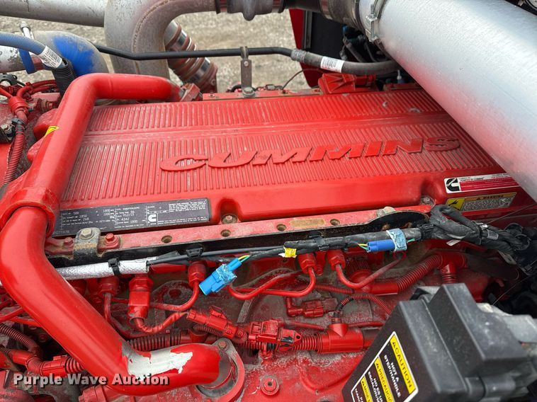 image for item EG2446 2019 Kenworth W900 semi truck