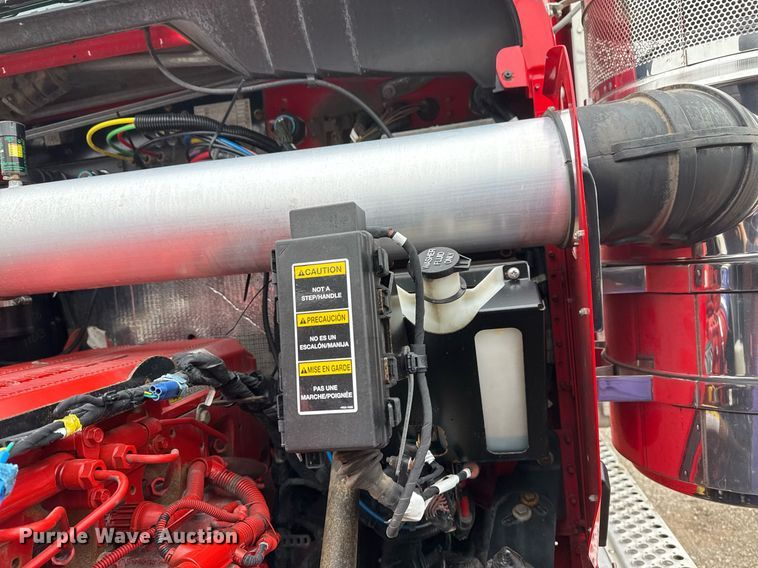 image for item EG2446 2019 Kenworth W900 semi truck