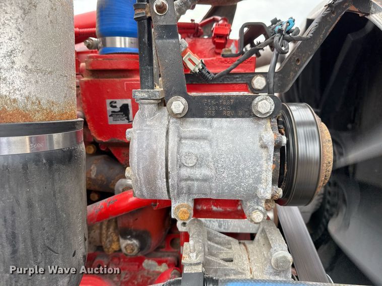 image for item EG2446 2019 Kenworth W900 semi truck