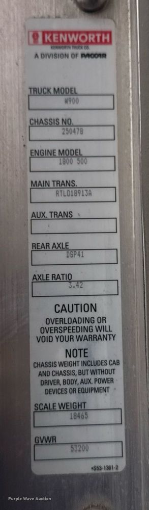 image for item EG2446 2019 Kenworth W900 semi truck