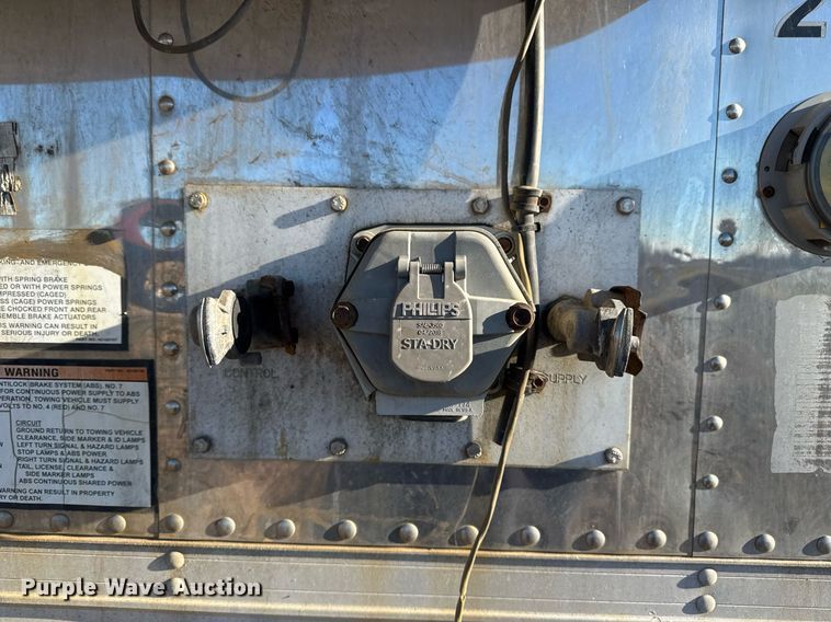 image for item EG2472 2012 Great Dane SUP-1114-31053 refrigerated van trailer