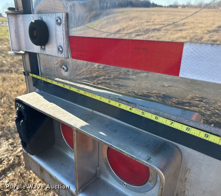 image for item EG2472 2012 Great Dane SUP-1114-31053 refrigerated van trailer