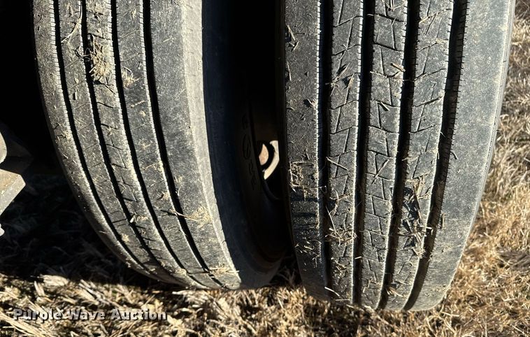 image for item EG2472 2012 Great Dane SUP-1114-31053 refrigerated van trailer