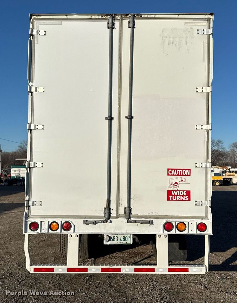 image for item EG2481 2010 Wabash dry van trailer