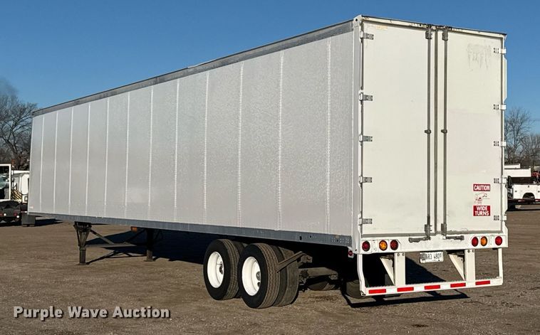 image for item EG2481 2010 Wabash dry van trailer