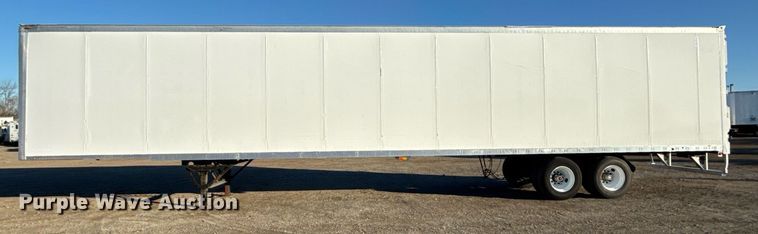 image for item EG2481 2010 Wabash dry van trailer