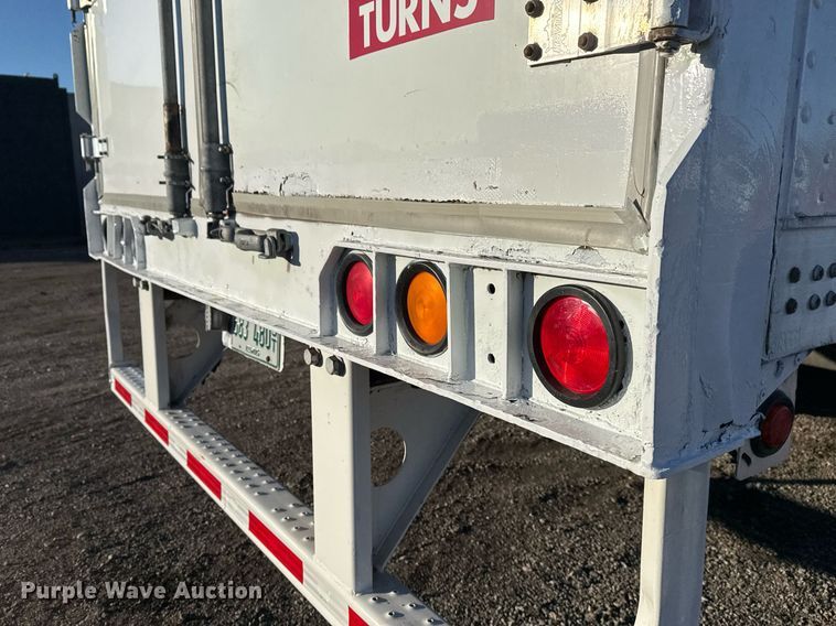 image for item EG2481 2010 Wabash dry van trailer