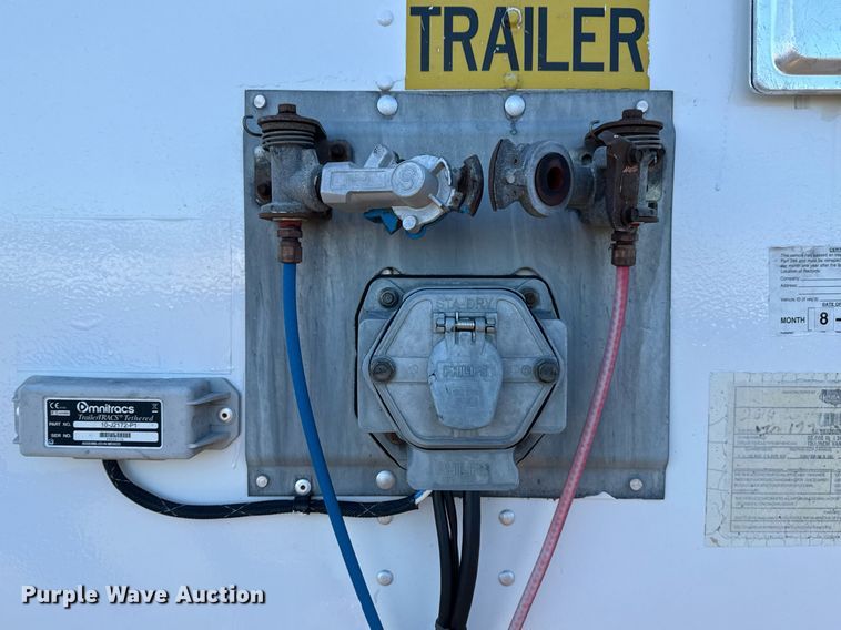 image for item EG2481 2010 Wabash dry van trailer