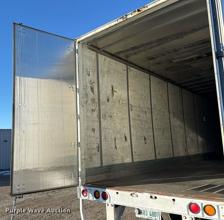 image for item EG2481 2010 Wabash dry van trailer