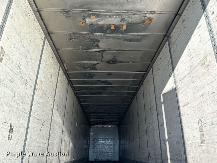 image for item EG2481 2010 Wabash dry van trailer