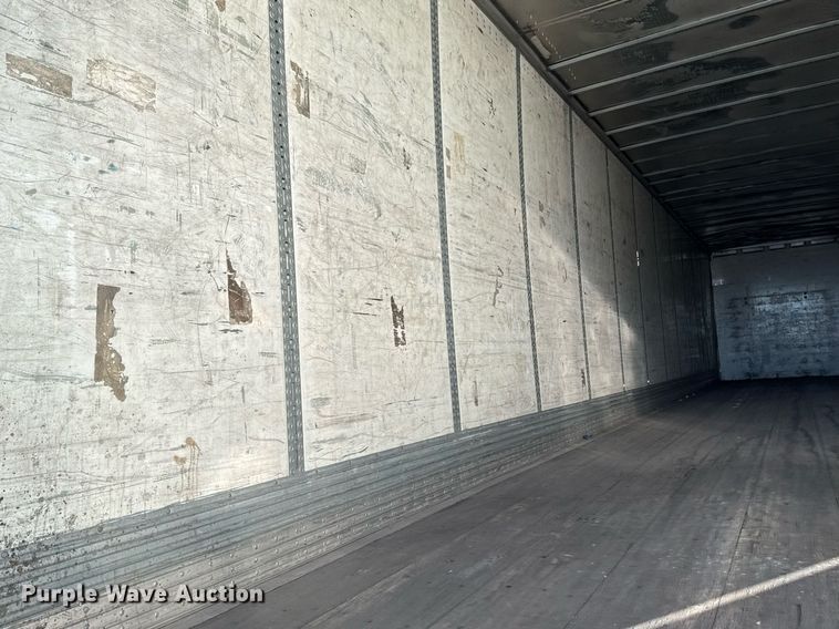 image for item EG2481 2010 Wabash dry van trailer