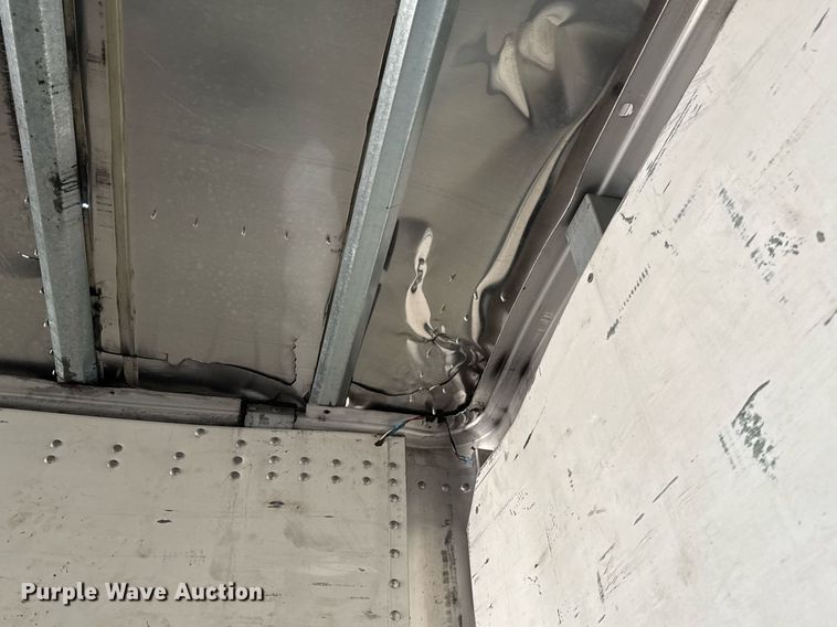 image for item EG2481 2010 Wabash dry van trailer