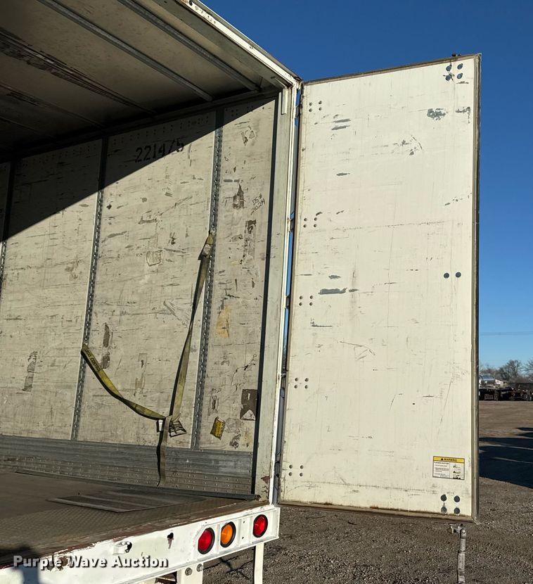 image for item EG2481 2010 Wabash dry van trailer