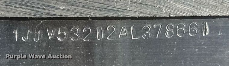 image for item EG2481 2010 Wabash dry van trailer