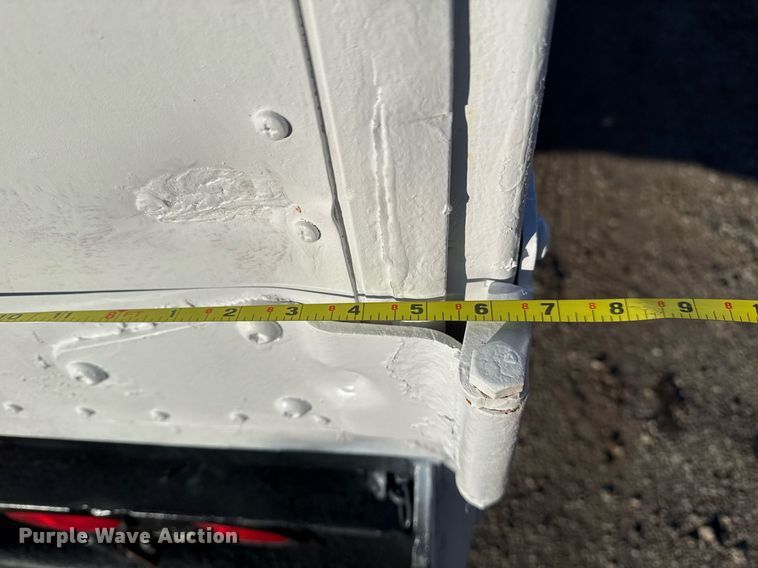 image for item EG2482 1999 Kentucky Trailers dry van trailer