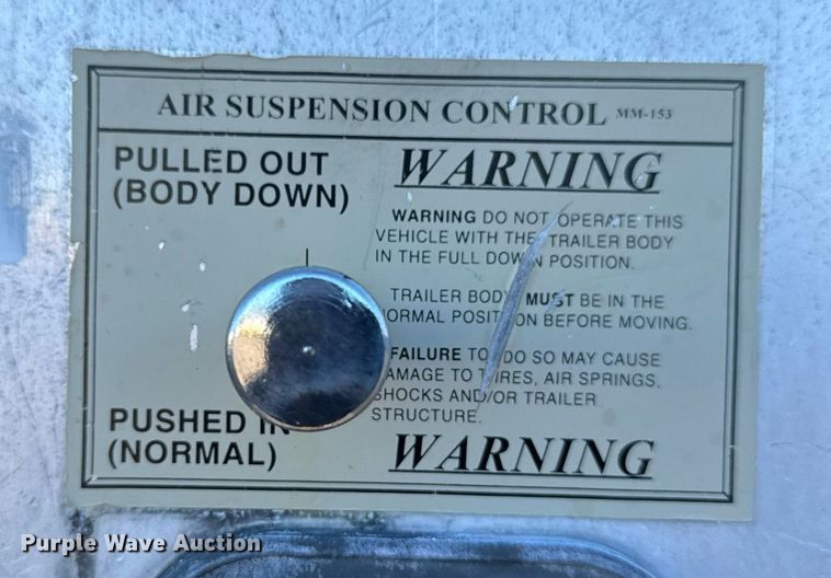 image for item EG2482 1999 Kentucky Trailers dry van trailer