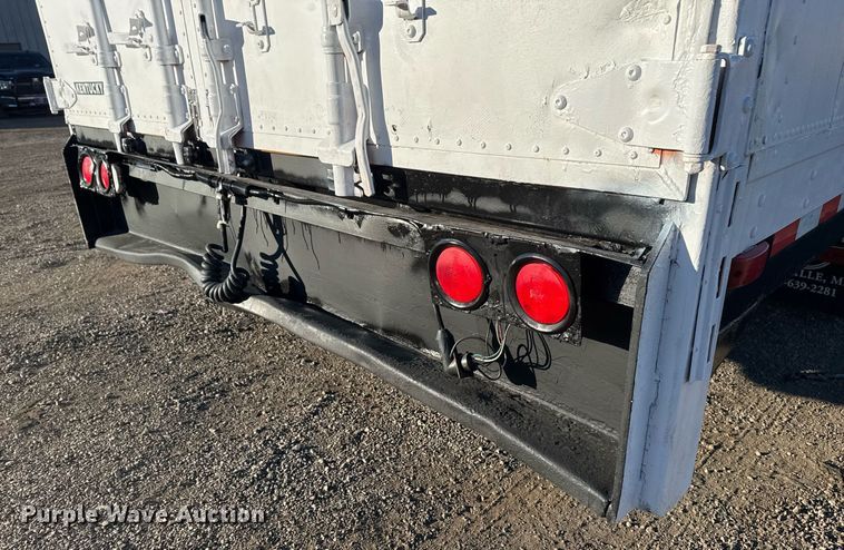 image for item EG2482 1999 Kentucky Trailers dry van trailer