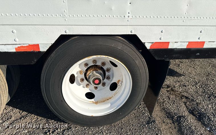 image for item EG2482 1999 Kentucky Trailers dry van trailer