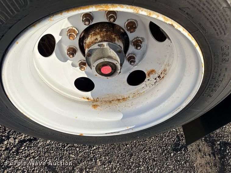 image for item EG2482 1999 Kentucky Trailers dry van trailer