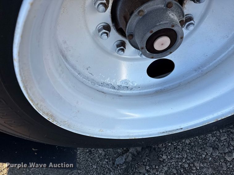 image for item EG2482 1999 Kentucky Trailers dry van trailer