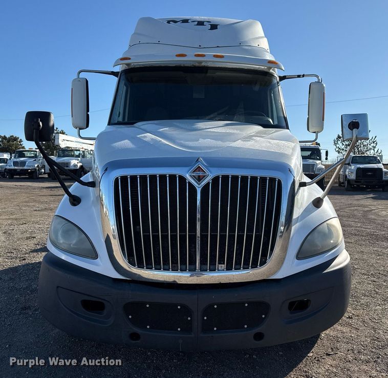 image for item EG2499 2010 International ProStar Premium semi truck