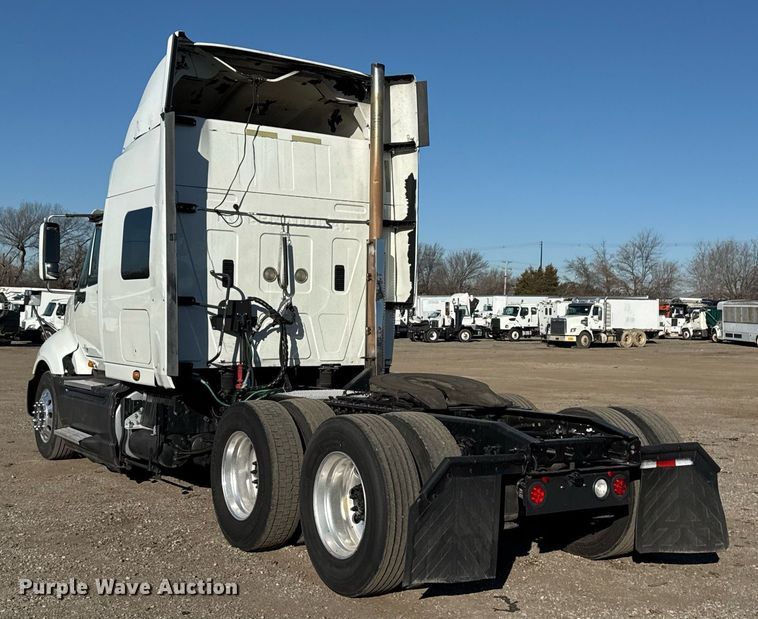 image for item EG2499 2010 International ProStar Premium semi truck