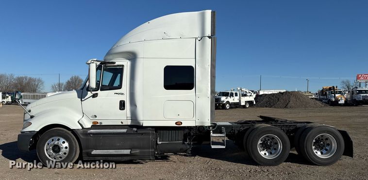 image for item EG2499 2010 International ProStar Premium semi truck