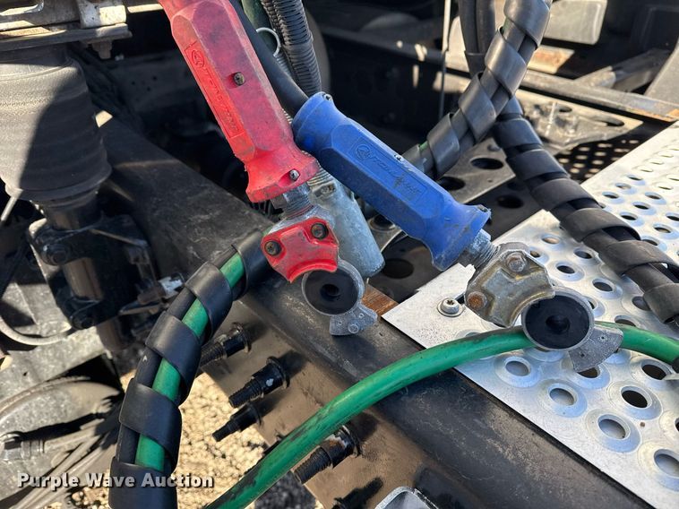 image for item EG2499 2010 International ProStar Premium semi truck