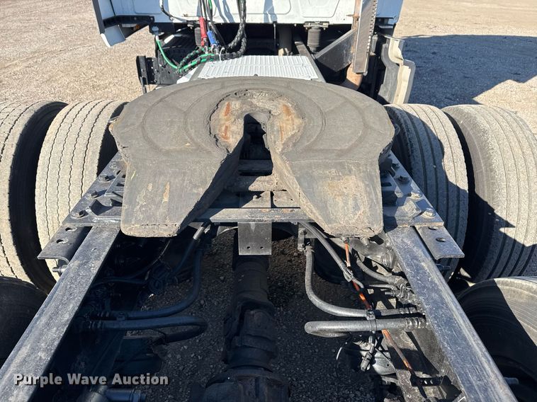 image for item EG2499 2010 International ProStar Premium semi truck