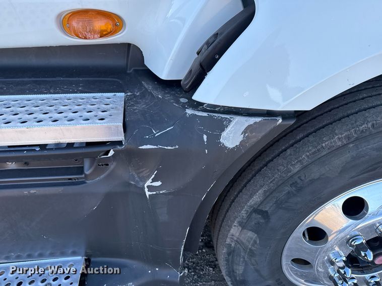 image for item EG2499 2010 International ProStar Premium semi truck