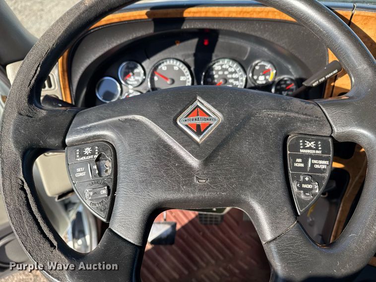 image for item EG2499 2010 International ProStar Premium semi truck