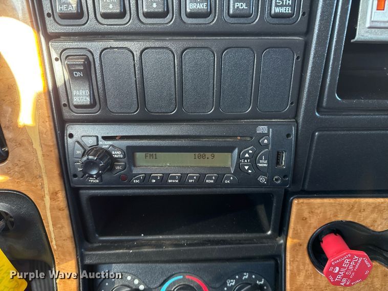 image for item EG2499 2010 International ProStar Premium semi truck