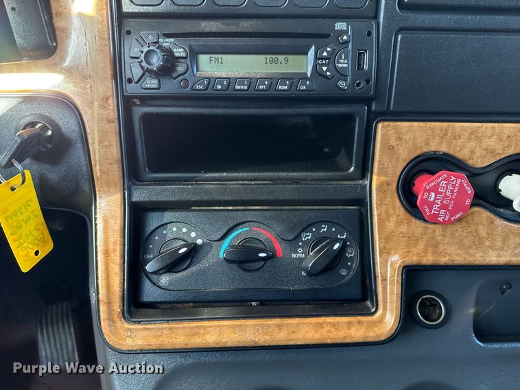 image for item EG2499 2010 International ProStar Premium semi truck