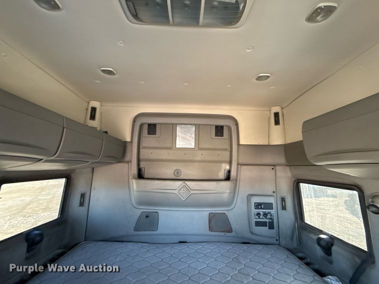 image for item EG2499 2010 International ProStar Premium semi truck