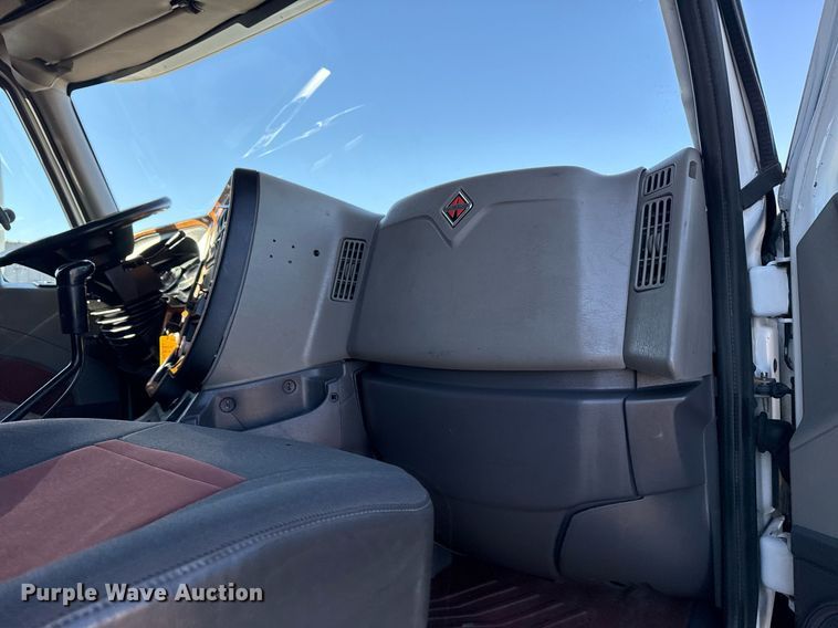 image for item EG2499 2010 International ProStar Premium semi truck