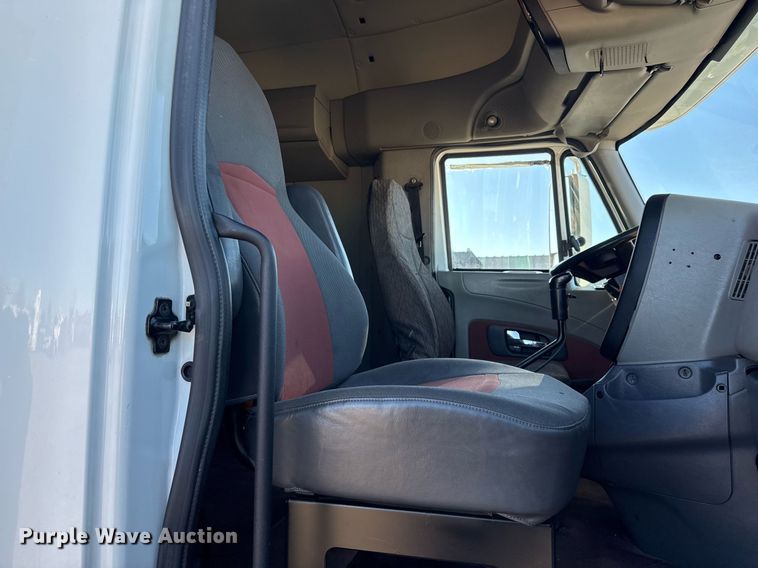 image for item EG2499 2010 International ProStar Premium semi truck