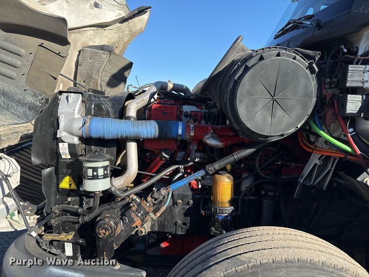 image for item EG2499 2010 International ProStar Premium semi truck