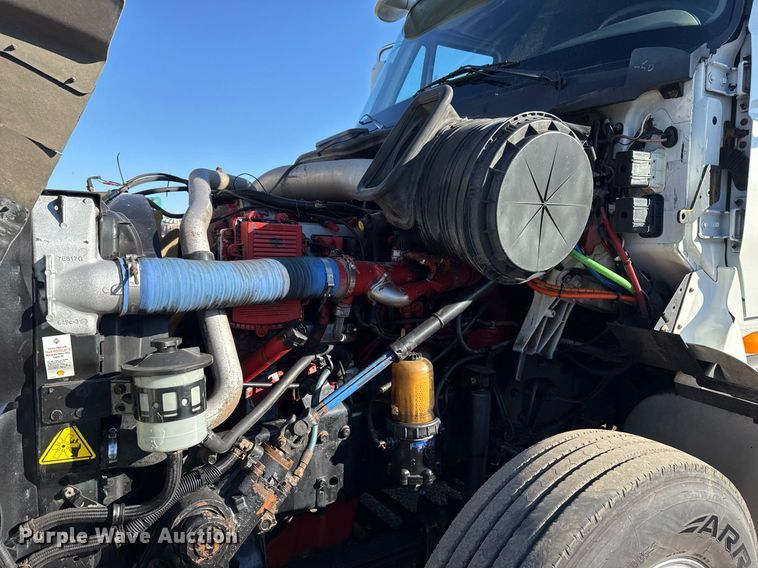 image for item EG2499 2010 International ProStar Premium semi truck