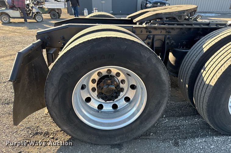 image for item EG2499 2010 International ProStar Premium semi truck