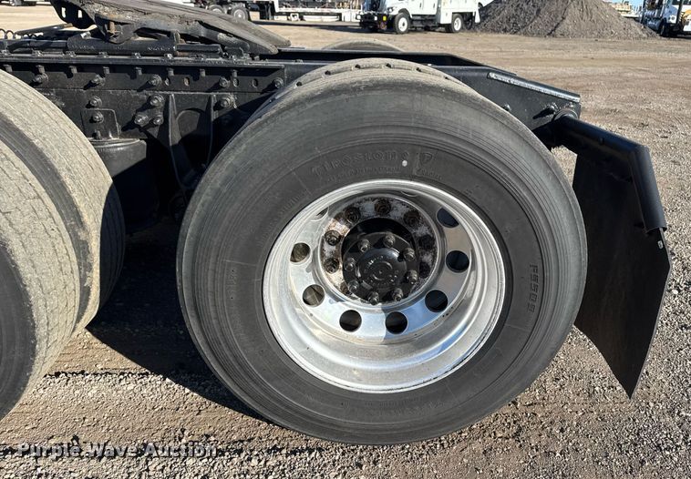 image for item EG2499 2010 International ProStar Premium semi truck