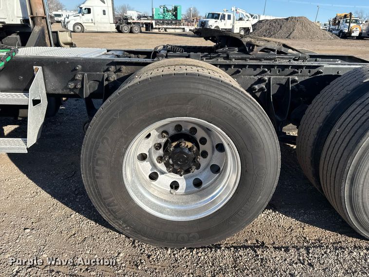 image for item EG2499 2010 International ProStar Premium semi truck